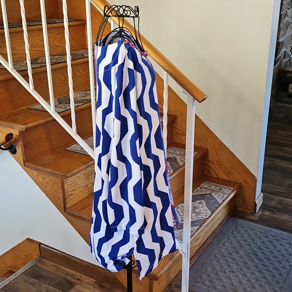 👚Ruby Rd. Blue and White Patterned Tunic - Picture 5 of 6